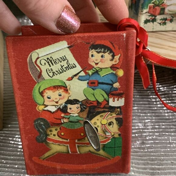 Mr. Christmas Musical Songbook Ornaments Set Of 4 Plays 1 Wind-Up Song - Picture 14 of 17